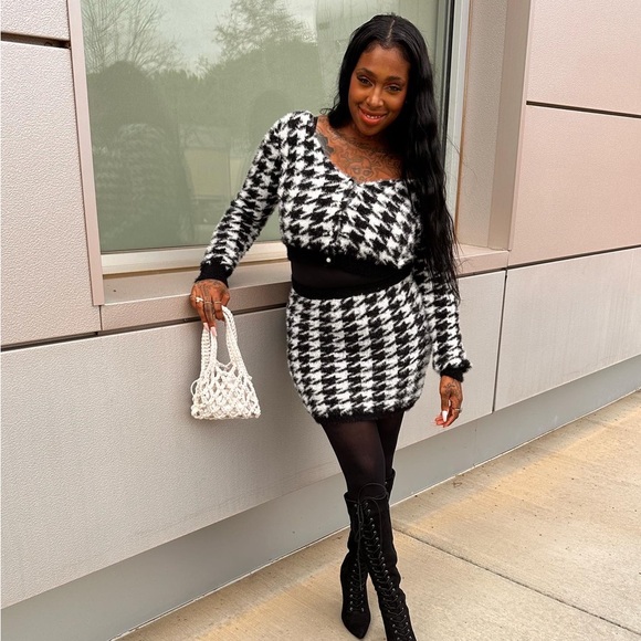 Two piece set - Picture 3 of 4